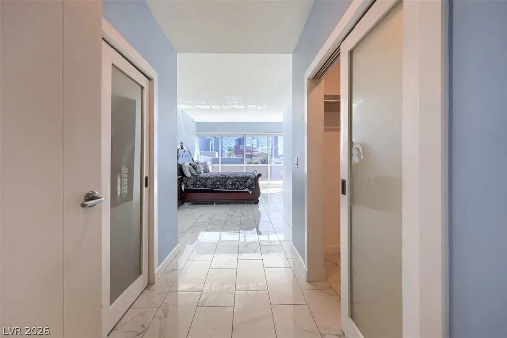 4525 Dean Martin, Las Vegas, NV 89103
