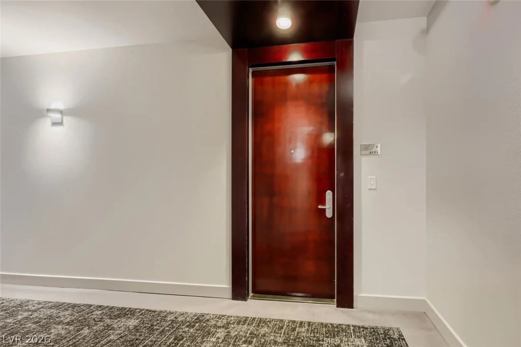 4525 Dean Martin, Las Vegas, NV 89103