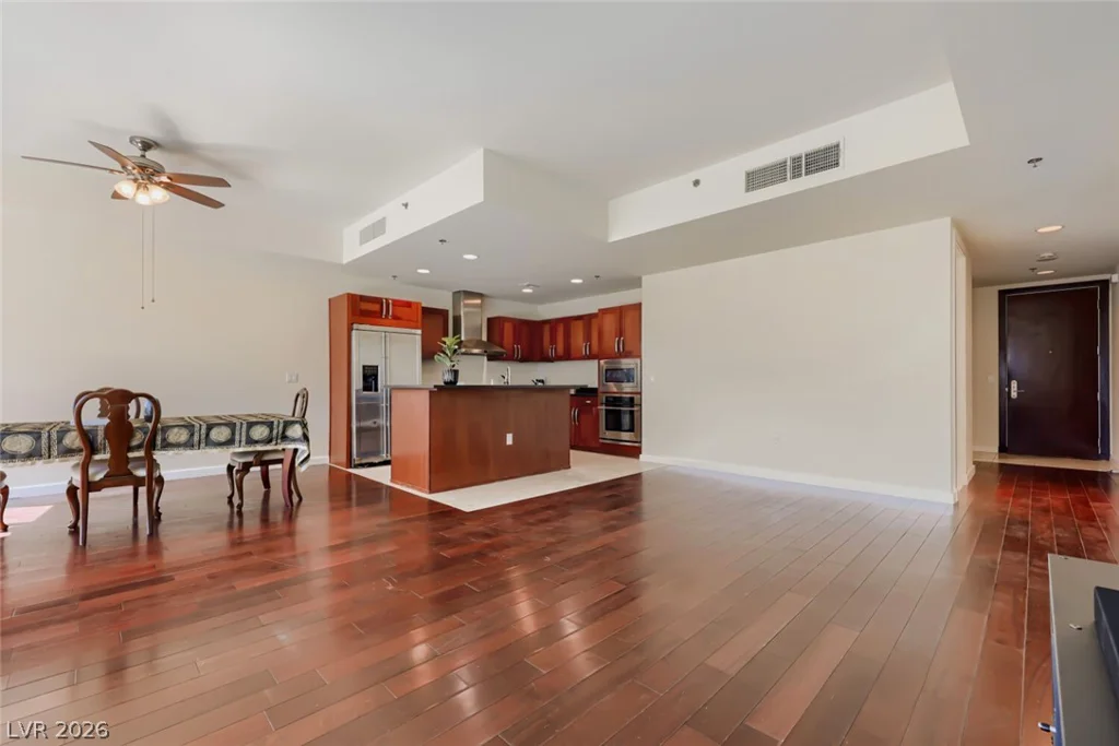 4525 Dean Martin, Las Vegas, NV 89103