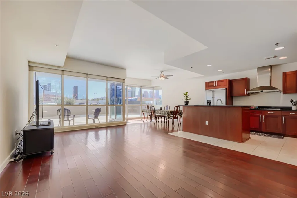 4525 Dean Martin, Las Vegas, NV 89103