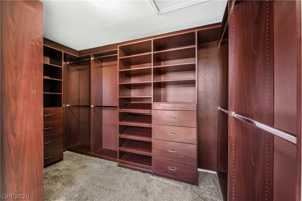 10220 Glen Ora, Las Vegas, NV 89134