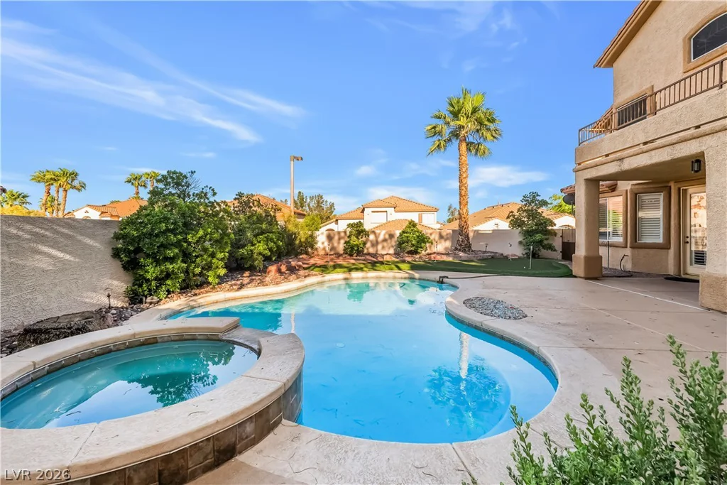 10220 Glen Ora, Las Vegas, NV 89134