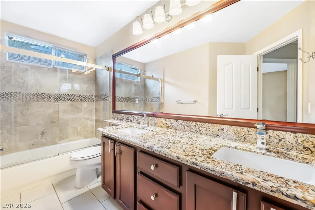 10220 Glen Ora, Las Vegas, NV 89134