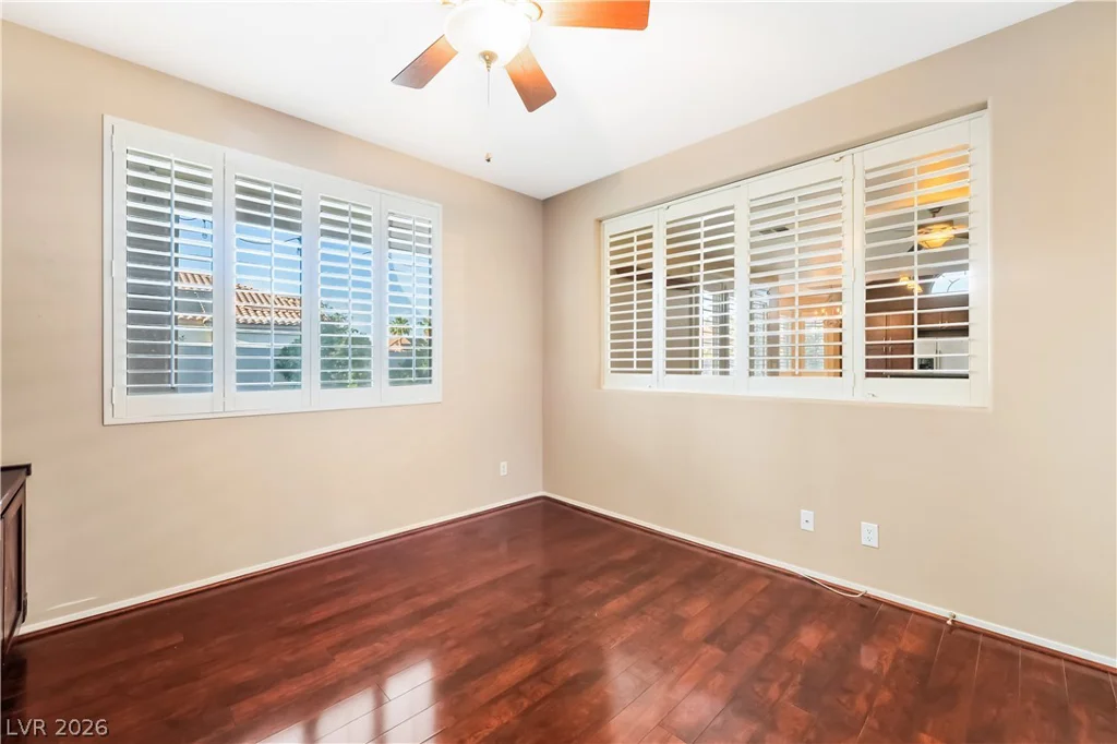 10220 Glen Ora, Las Vegas, NV 89134