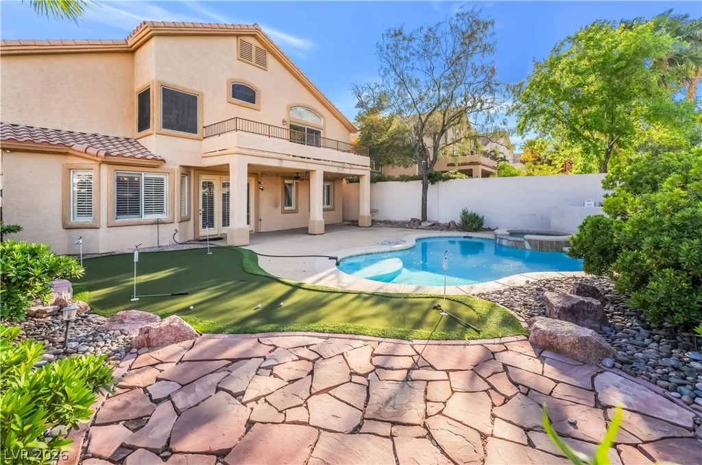 10220 Glen Ora, Las Vegas, NV 89134