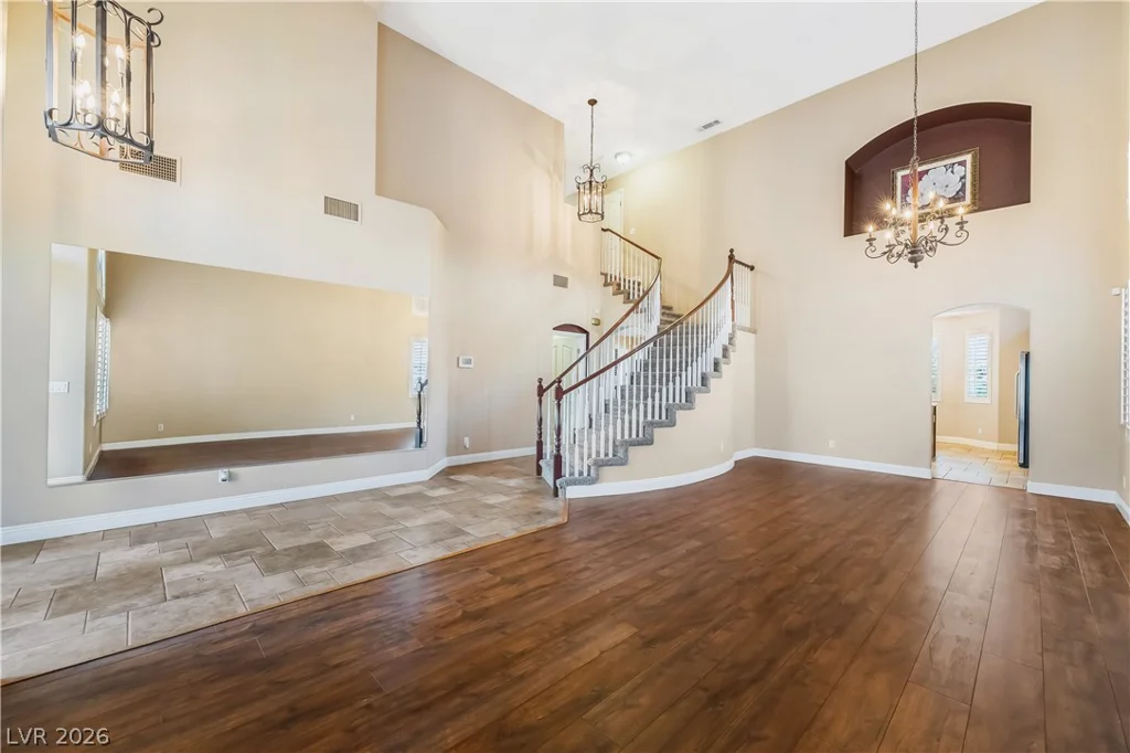 10220 Glen Ora, Las Vegas, NV 89134