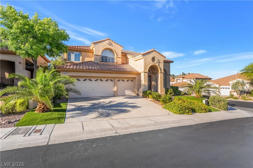10220 Glen Ora, Las Vegas, NV 89134