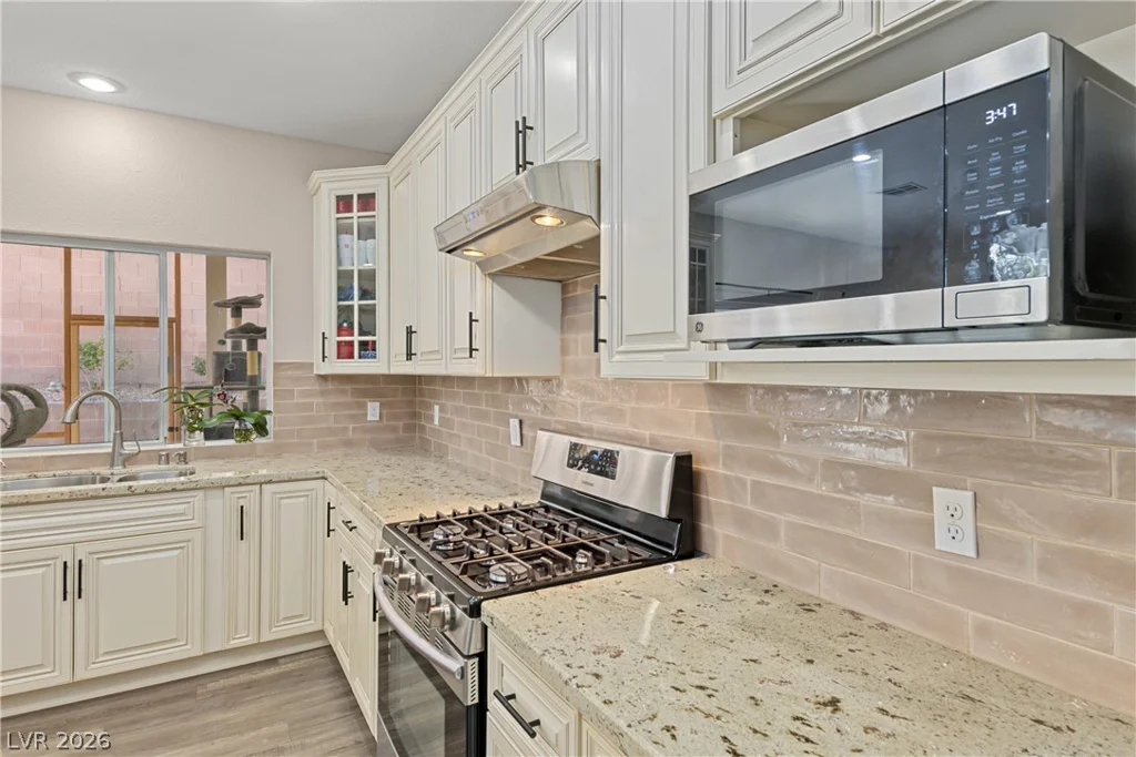 2033 Wandering Doe, Las Vegas, NV 89134