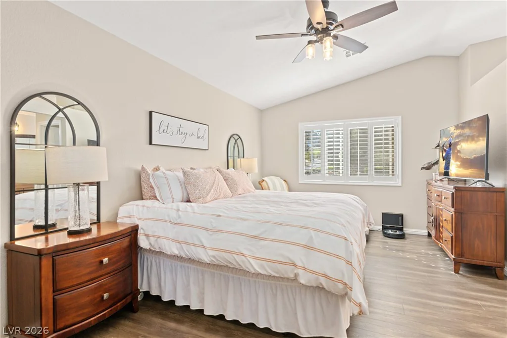2033 Wandering Doe, Las Vegas, NV 89134