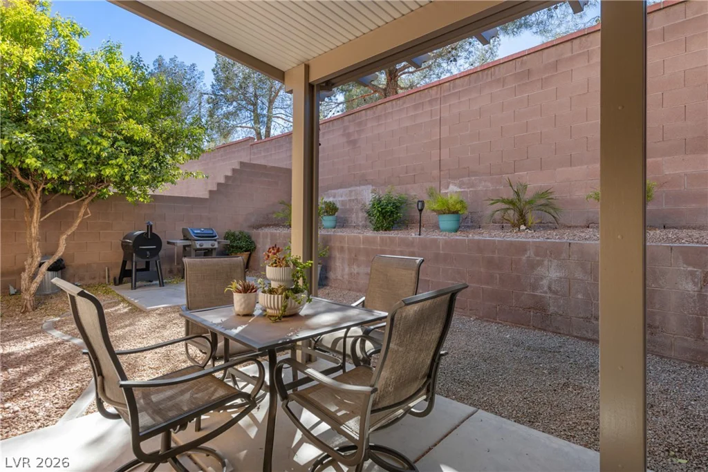 2033 Wandering Doe, Las Vegas, NV 89134