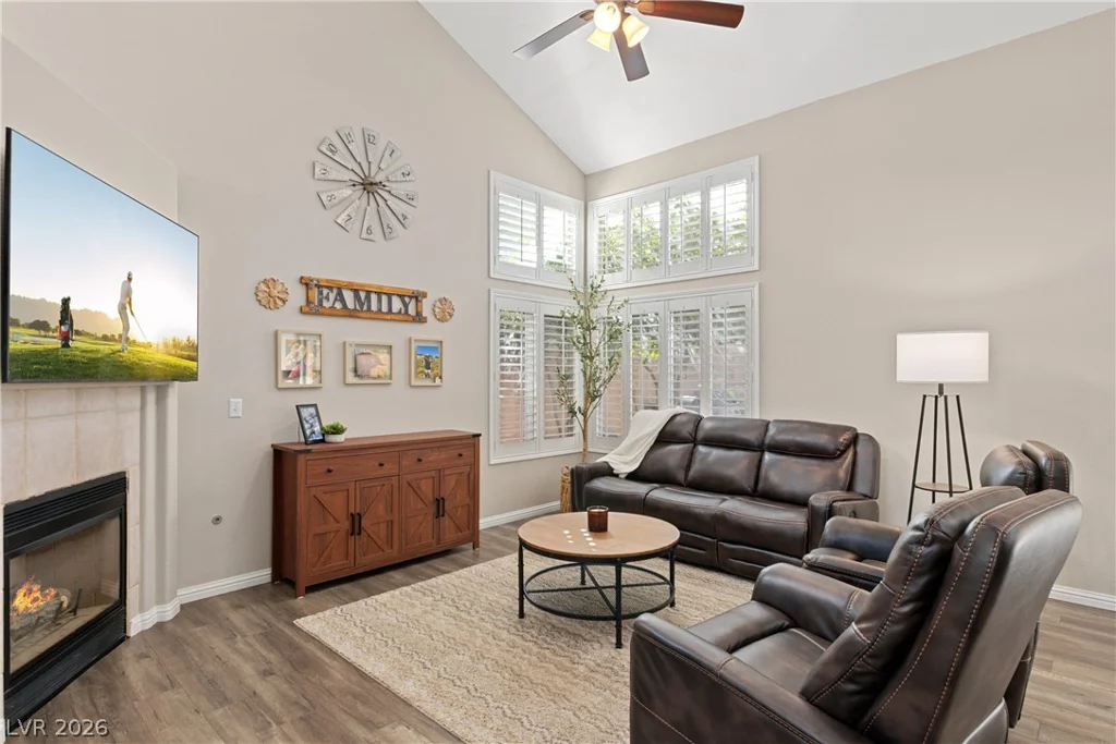 2033 Wandering Doe, Las Vegas, NV 89134