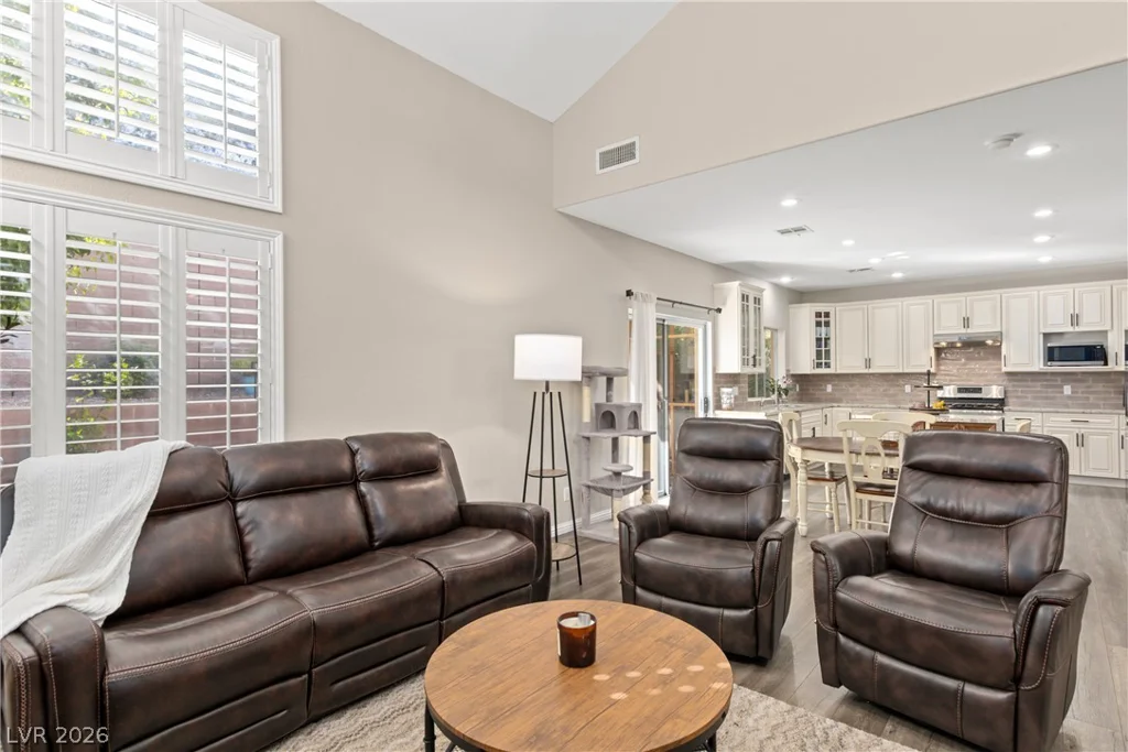 2033 Wandering Doe, Las Vegas, NV 89134