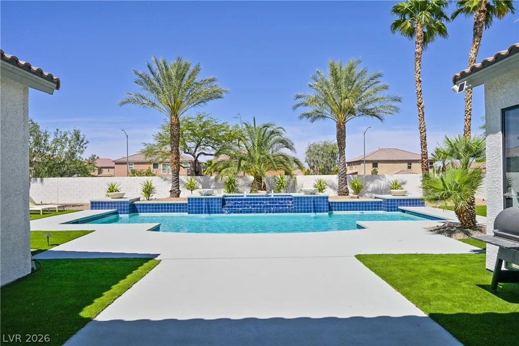 360 Hedgehope, Las Vegas, NV 89183