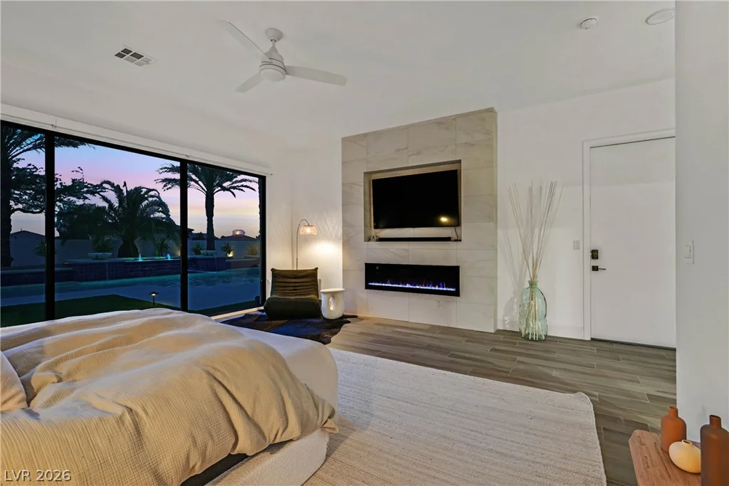 360 Hedgehope, Las Vegas, NV 89183