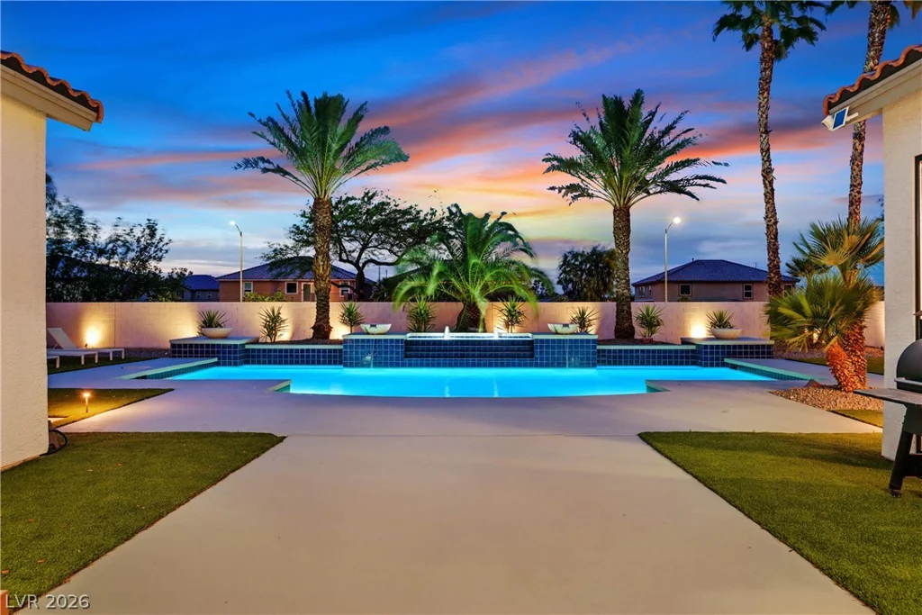 360 Hedgehope, Las Vegas, NV 89183