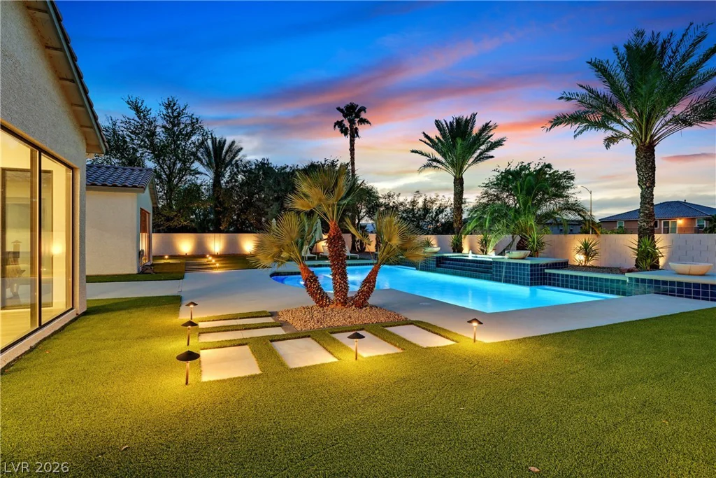 360 Hedgehope, Las Vegas, NV 89183