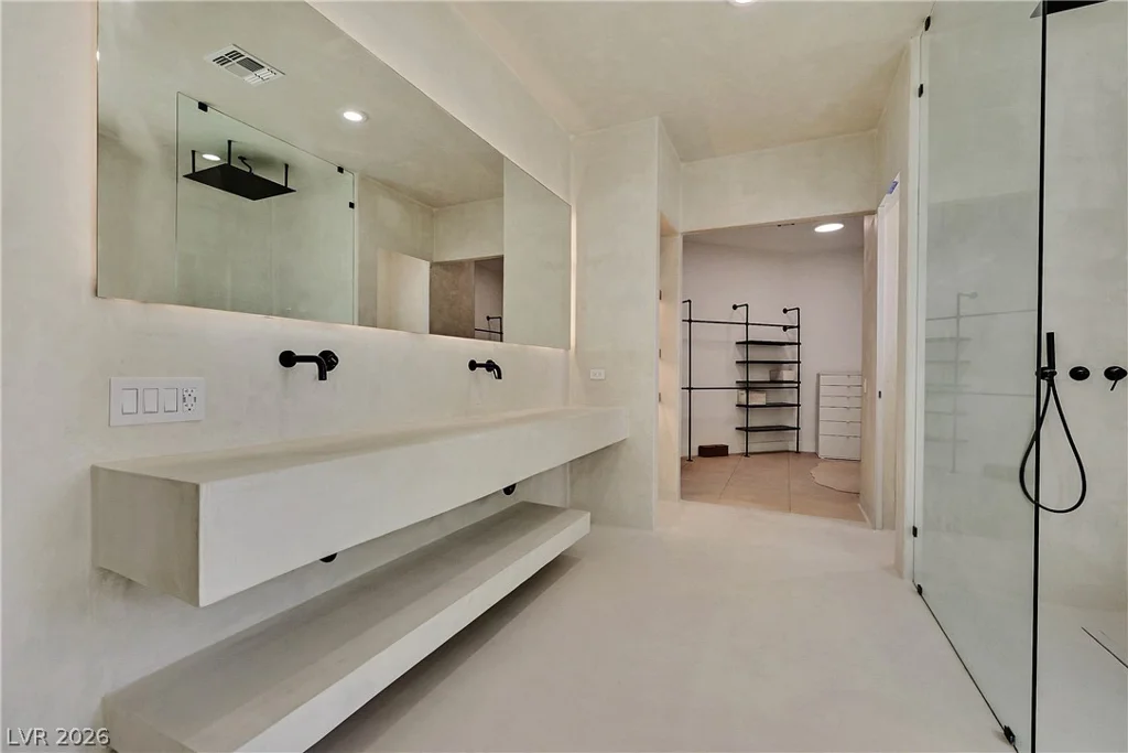 360 Hedgehope, Las Vegas, NV 89183