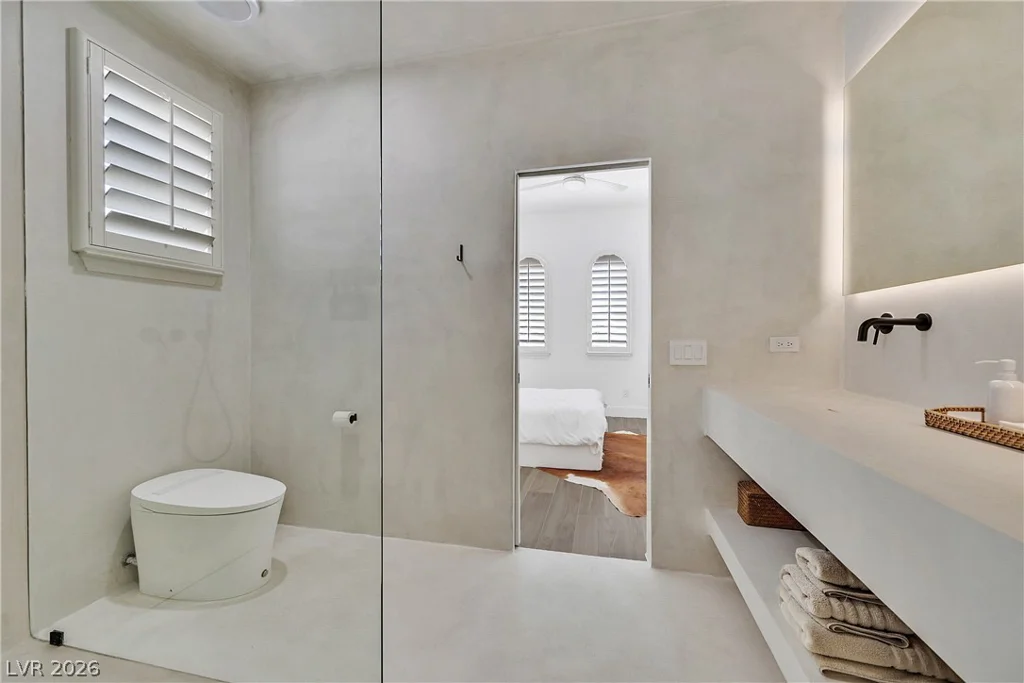 360 Hedgehope, Las Vegas, NV 89183