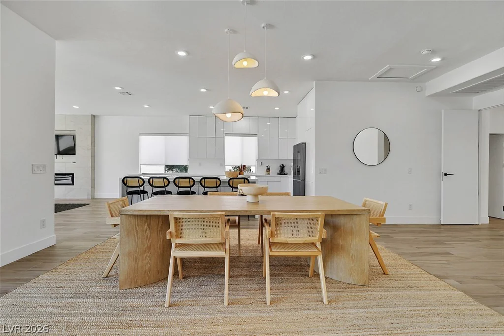 360 Hedgehope, Las Vegas, NV 89183