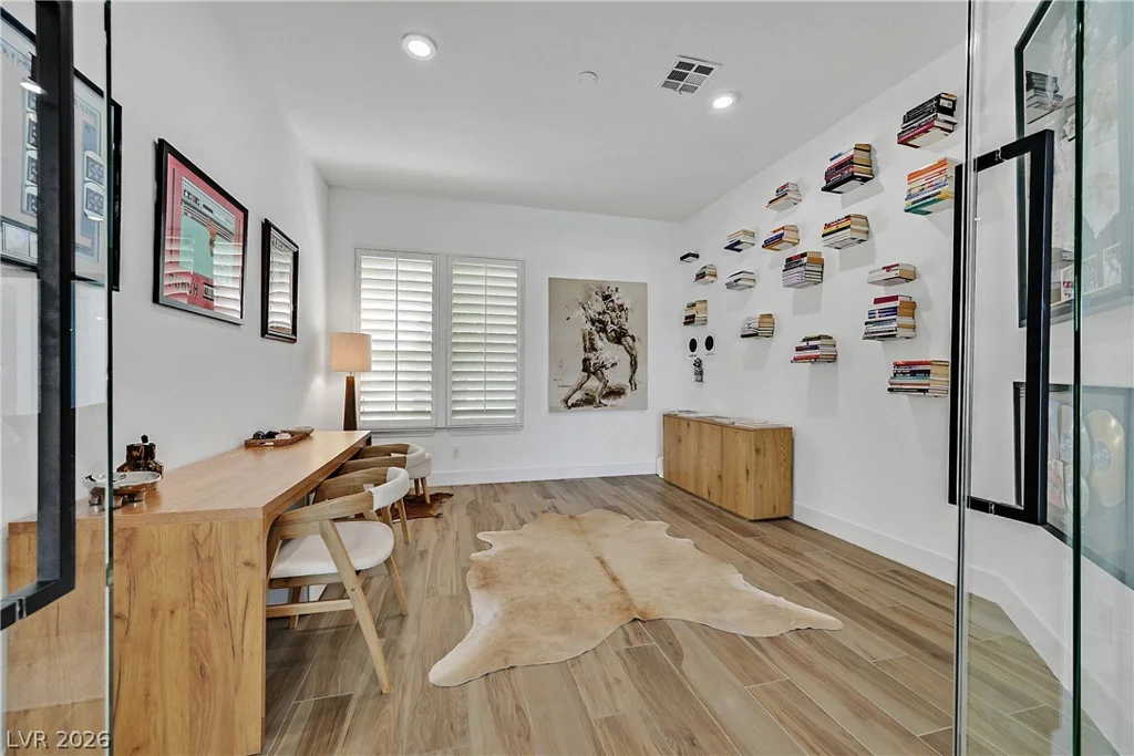 360 Hedgehope, Las Vegas, NV 89183
