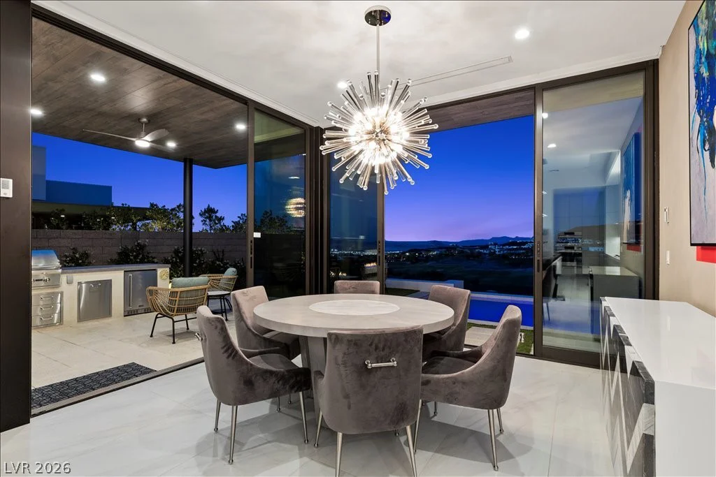 656 Scenic Cliff, Henderson, NV 89012