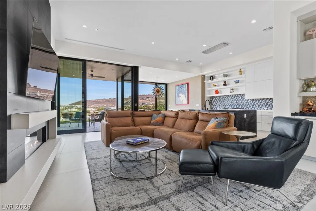 656 Scenic Cliff, Henderson, NV 89012