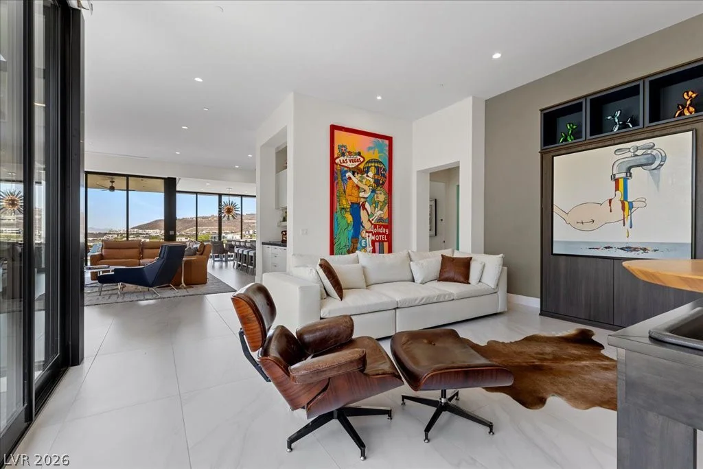 656 Scenic Cliff, Henderson, NV 89012