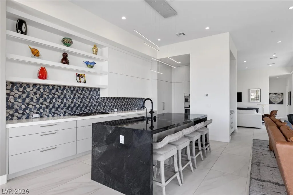 656 Scenic Cliff, Henderson, NV 89012