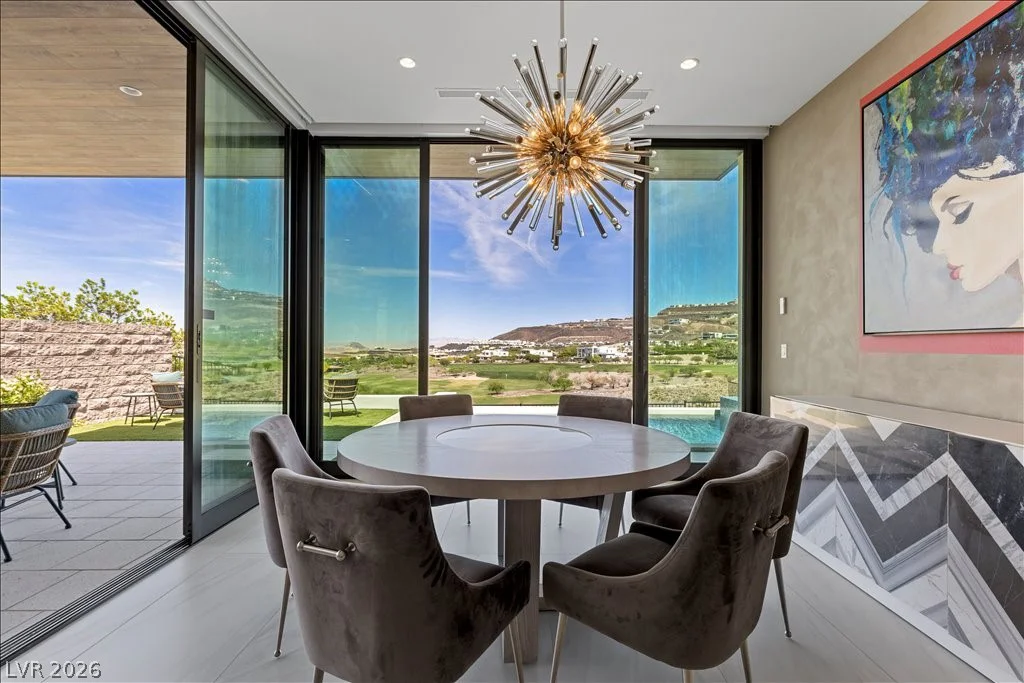 656 Scenic Cliff, Henderson, NV 89012