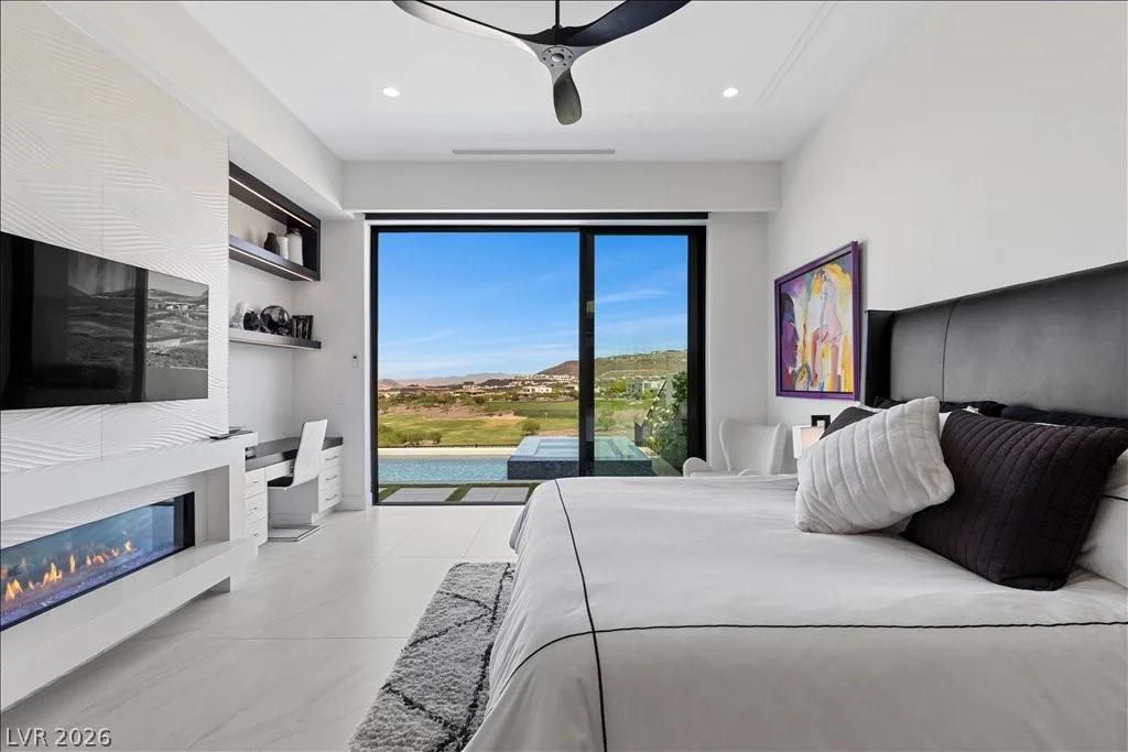 656 Scenic Cliff, Henderson, NV 89012