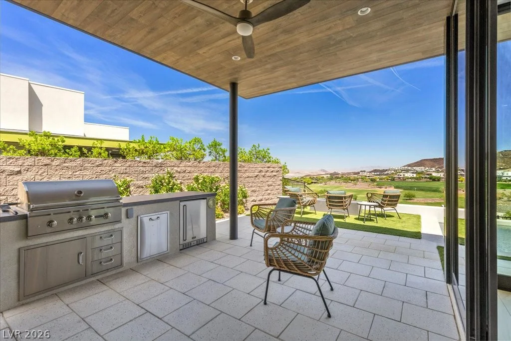 656 Scenic Cliff, Henderson, NV 89012