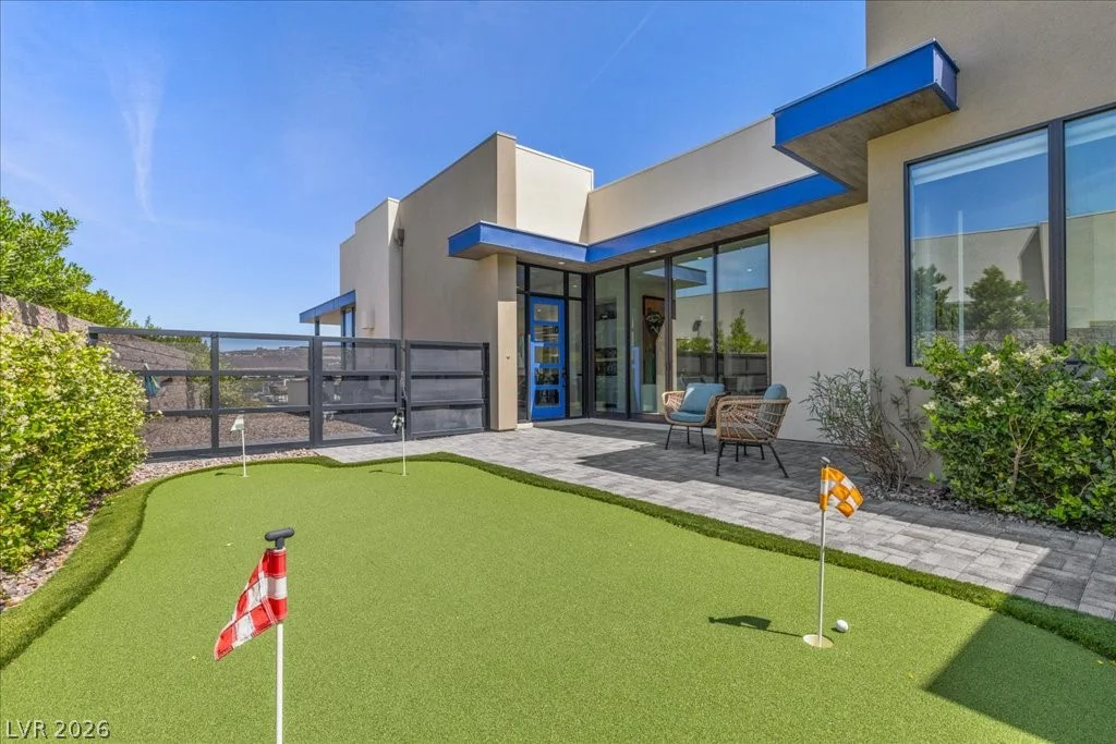 656 Scenic Cliff, Henderson, NV 89012