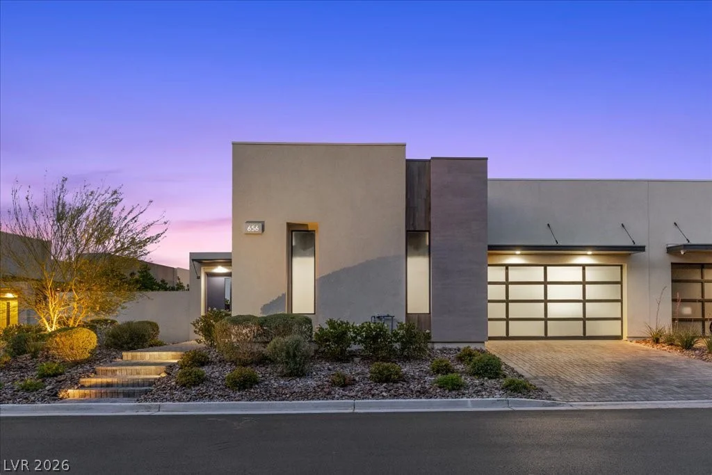 656 Scenic Cliff, Henderson, NV 89012