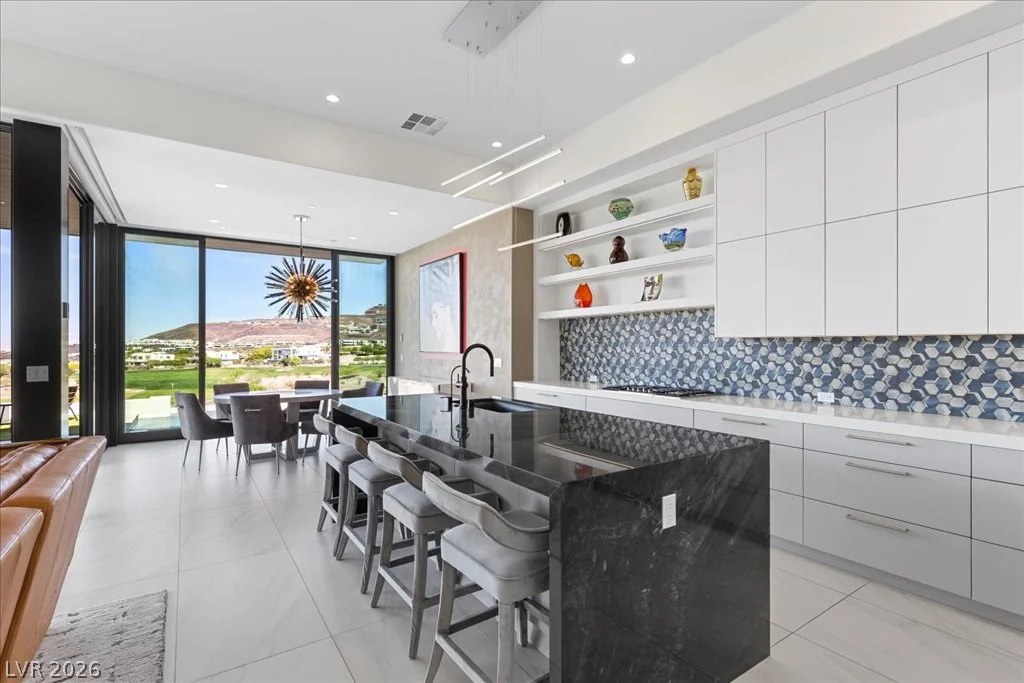 656 Scenic Cliff, Henderson, NV 89012