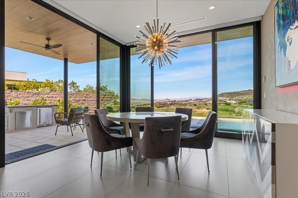 656 Scenic Cliff, Henderson, NV 89012