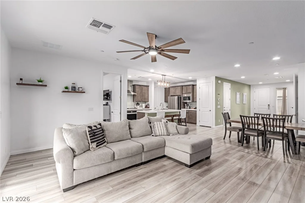 8739 Scalpay, Las Vegas, NV 89166