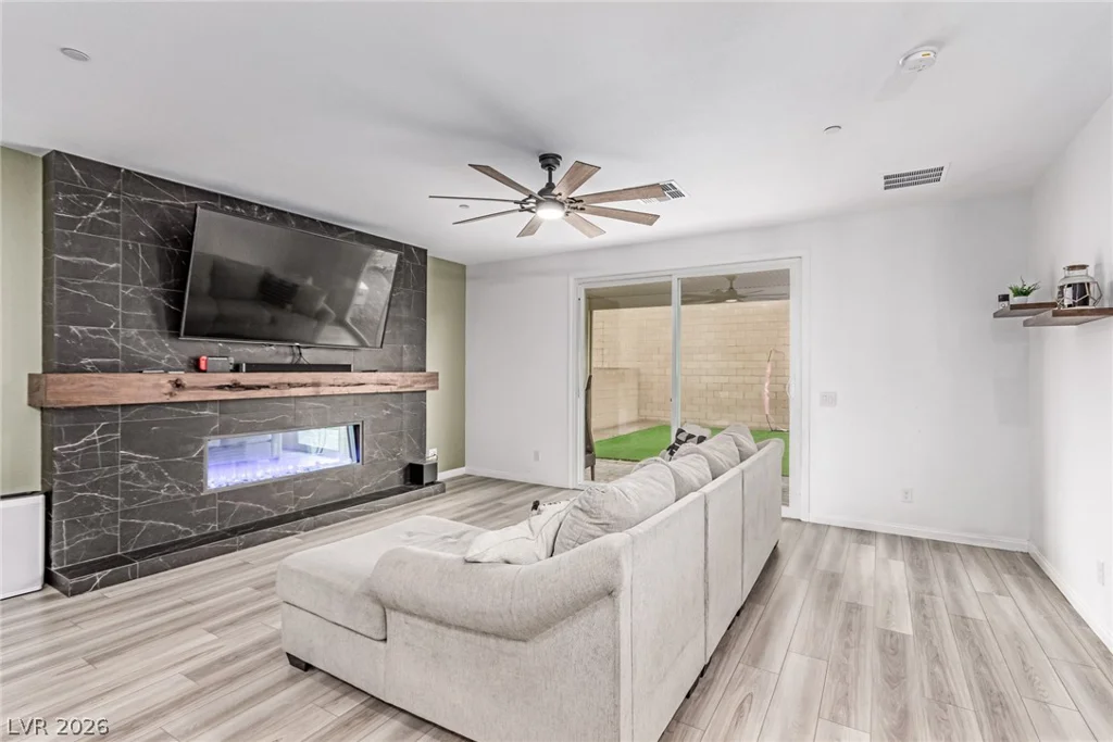 8739 Scalpay, Las Vegas, NV 89166