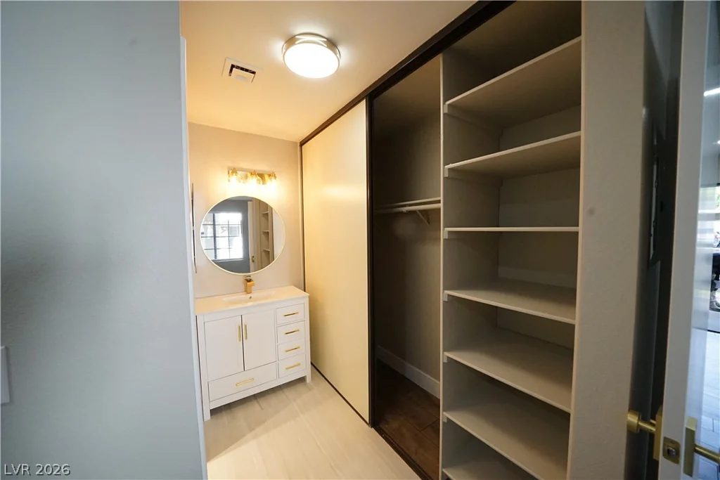 4729 Nara Vista, Las Vegas, NV 89103