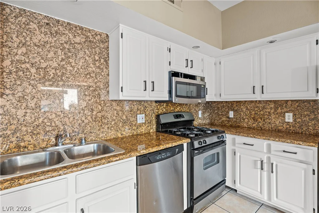 8400 Charleston, Las Vegas, NV 89117