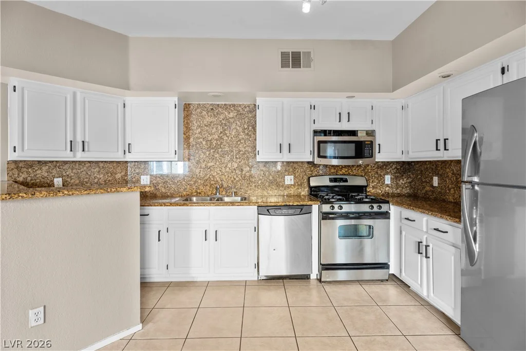 8400 Charleston, Las Vegas, NV 89117