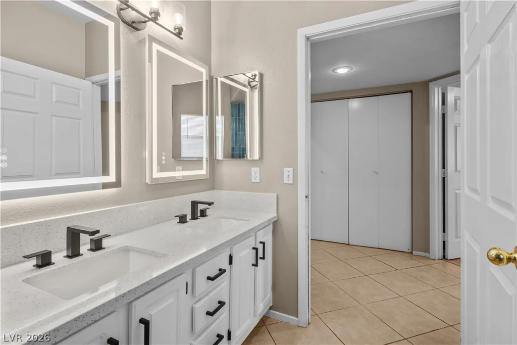 8400 Charleston, Las Vegas, NV 89117