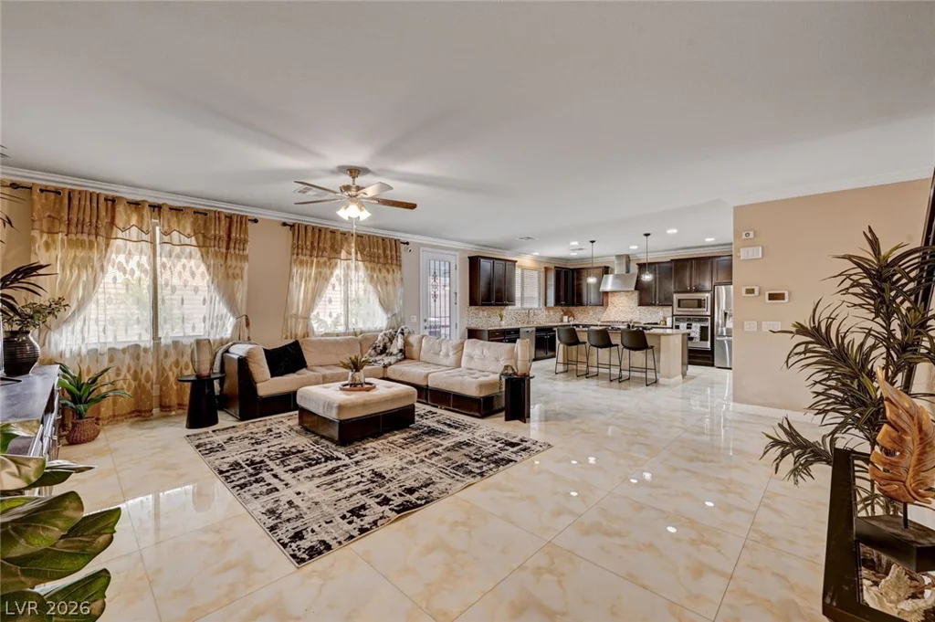 8223 Saddleback Ledge, Las Vegas, NV 89147