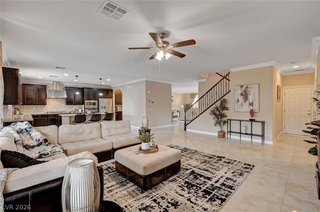 8223 Saddleback Ledge, Las Vegas, NV 89147