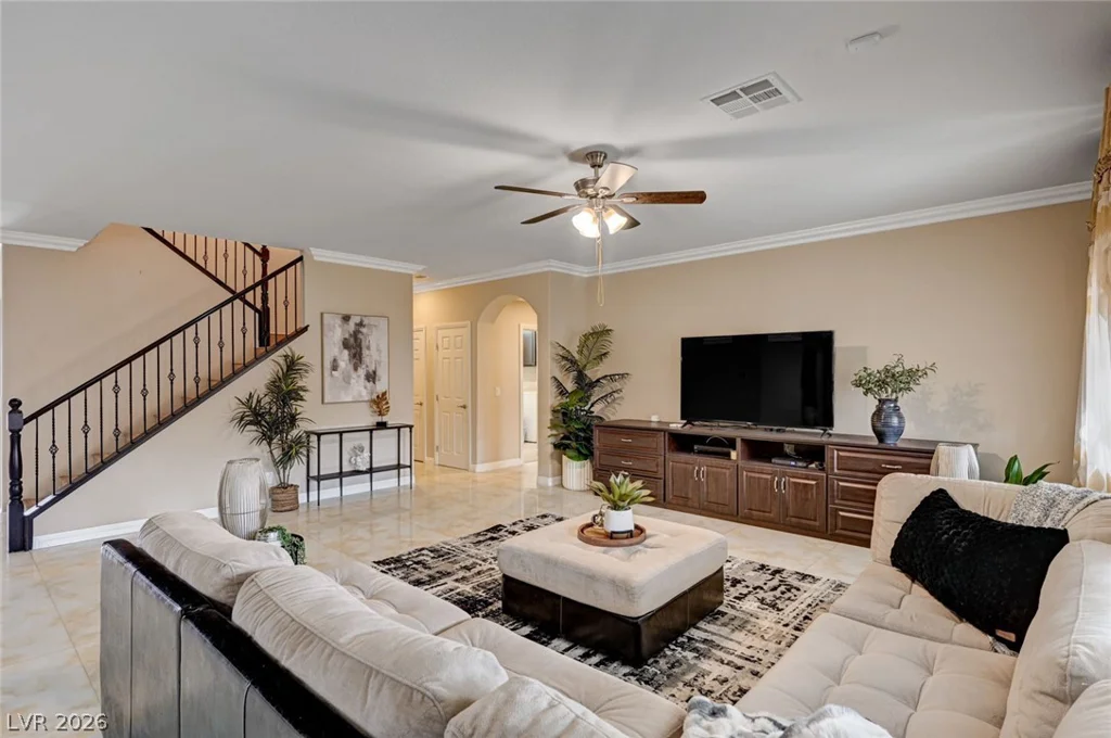 8223 Saddleback Ledge, Las Vegas, NV 89147