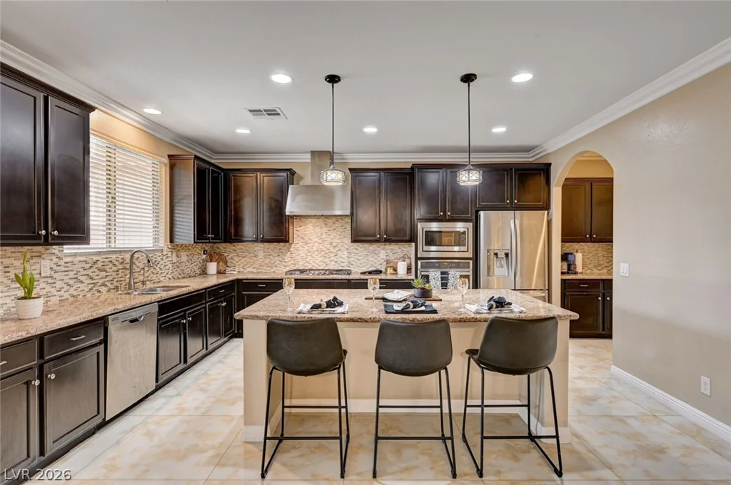 8223 Saddleback Ledge, Las Vegas, NV 89147