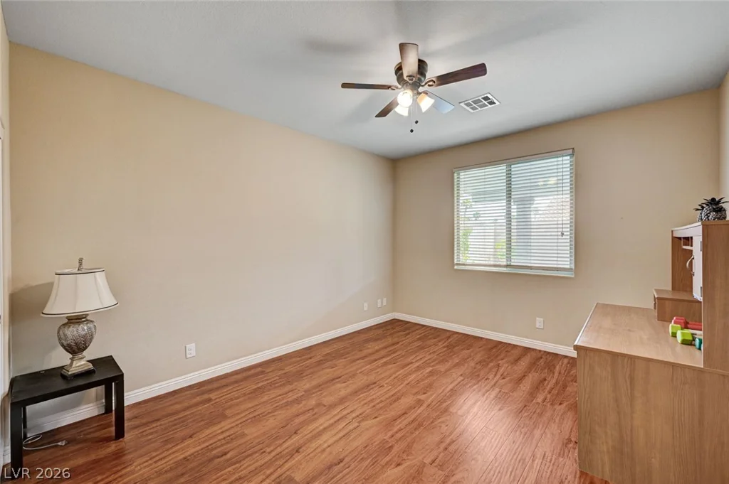 8223 Saddleback Ledge, Las Vegas, NV 89147
