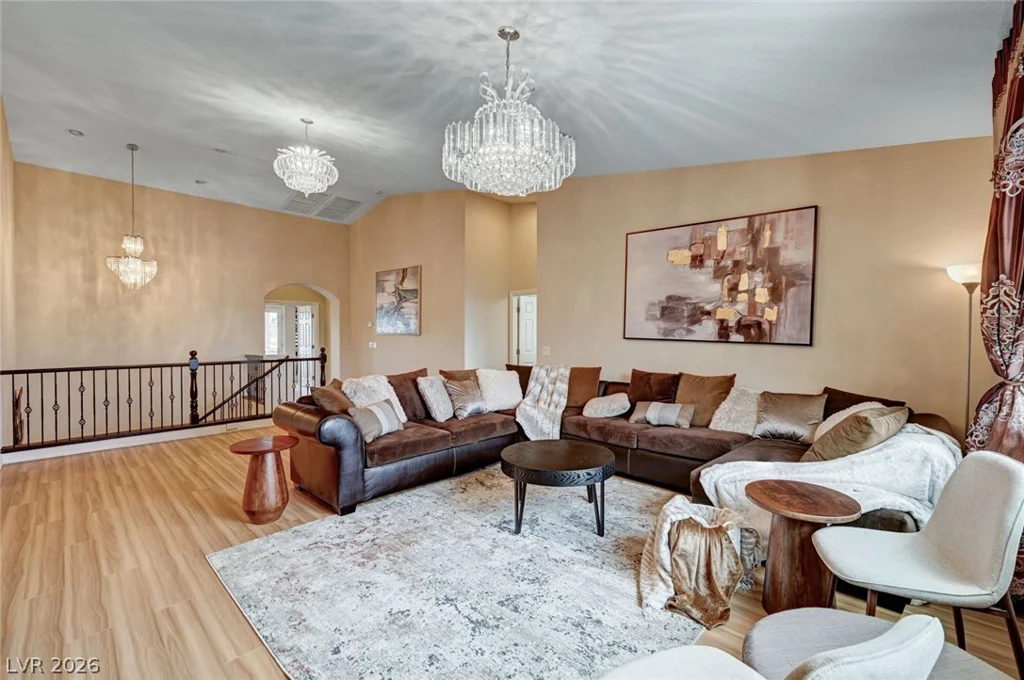 8223 Saddleback Ledge, Las Vegas, NV 89147