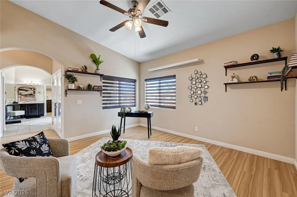 8223 Saddleback Ledge, Las Vegas, NV 89147