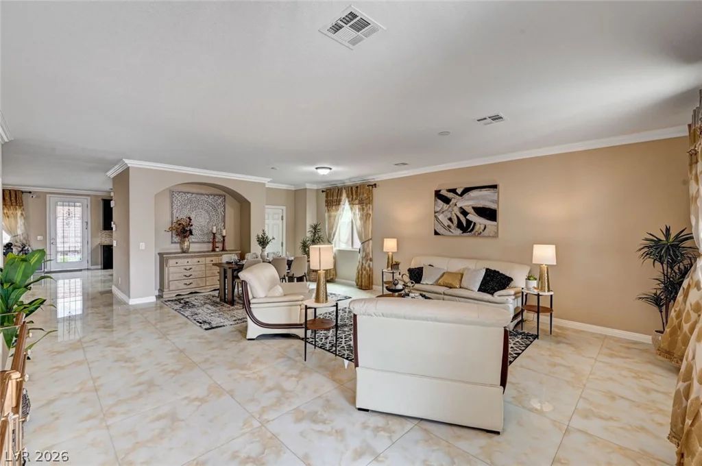8223 Saddleback Ledge, Las Vegas, NV 89147