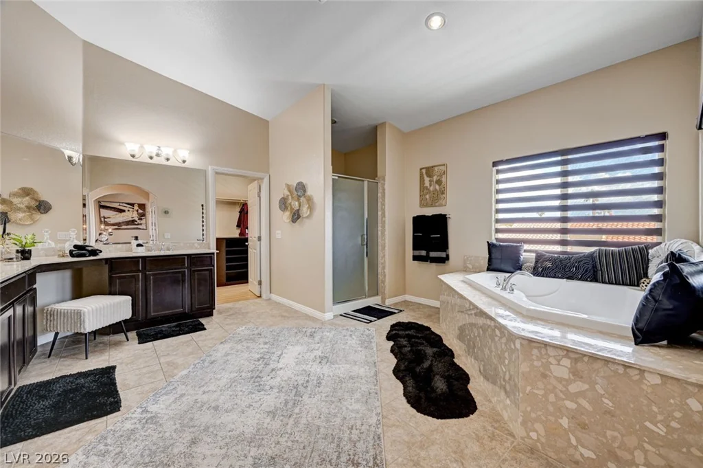 8223 Saddleback Ledge, Las Vegas, NV 89147
